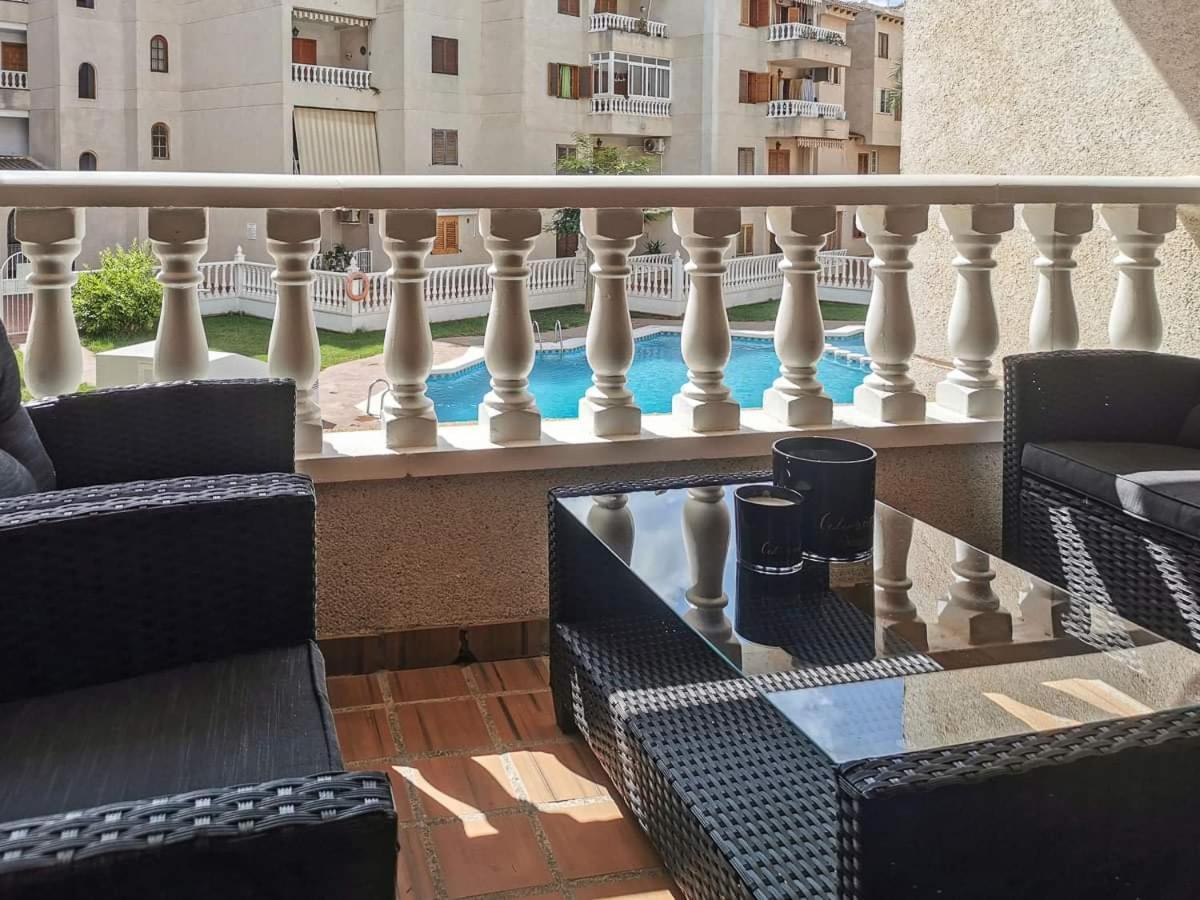 Casa Del Angel , Cosy 2 Bed Apartment,150M From Playa Los Locos Plus Beautiful Swimming Pool Torrevieja Exterior photo